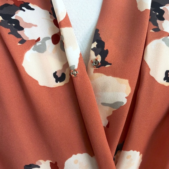 Ann Taylor Floral Blouse - Picture 5 of 6